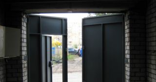 Купить гаражные ворота распашные Гудермес, цена от 3969 руб.